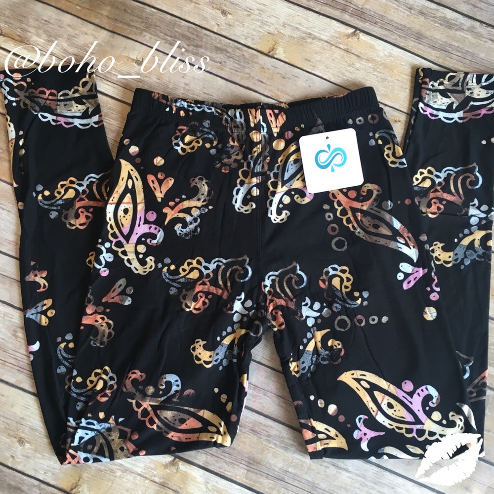 Soft Paisley Print Black Leggings Last One! - Picture 3 of 4